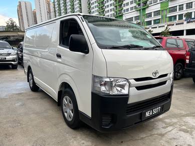 Toyota HIACE 2.5 D Leather Android Camera