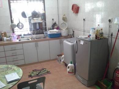 Bukit Indah Single bed Room