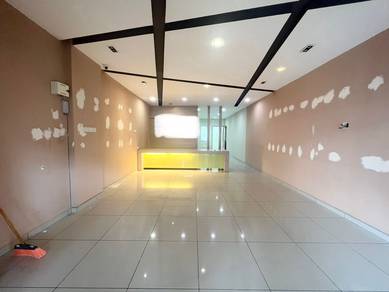 Putra Walk @ Ground Floor Shop lot Taman Pinggiran Putra, Taman Equine