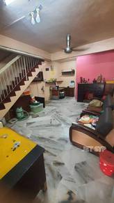 Pandamaran Lorong Selat Selatan, Port Klang Double Storey Covered porc
