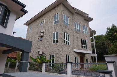3-Storey Bungalow in Kota Damansara (Direct Owner)