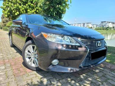 Lexus ES250 2.5 LUXURY (A) CBU LOCAL SUNROOF