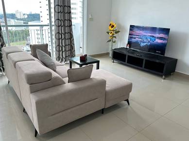 Ritze Perdana 2 large studio unit for RENT