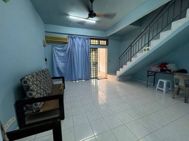 Lukut Bandar Springhill Taman Meranti Double Storey House for Rent
