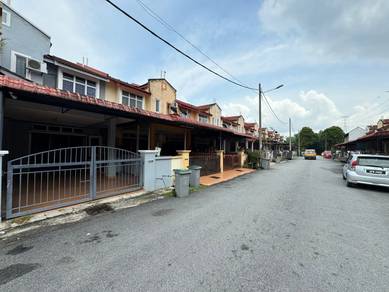 Lukut Bandar Springhill Taman Meranti Double Storey House for Rent