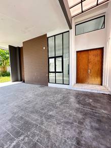 3 Storey Bungalow Zero Lot / Abel Residential,Bm / Gated Guarded