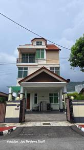 3-Storey Bungalow House At Convenient Location For Sale