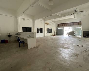 Jln Gambut Endlot Shoplot Facing Main Road