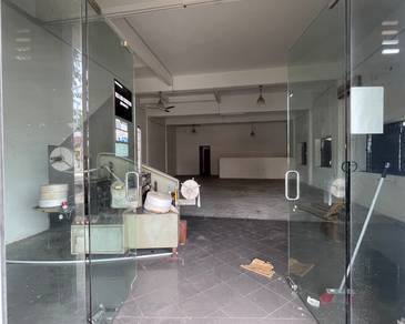 Jln Gambut Endlot Shoplot Facing Main Road