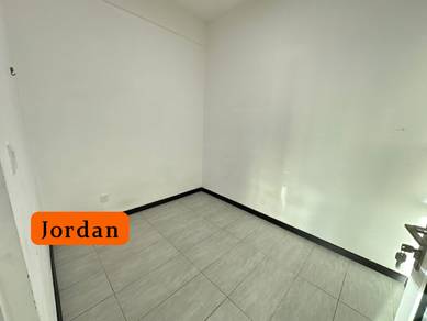 Sensasi Fully Furnished With Nice Condition & 2 Carpark @ Batukawan