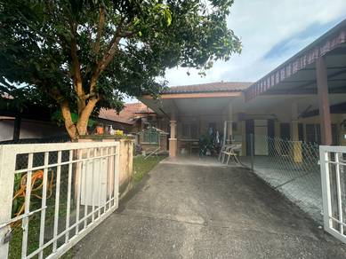 Warisan Puteri Sikamat Teres Setingkat Facing Open Near Surau