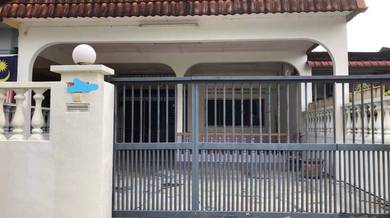 Taman Bukit Blossom Single Storey House for rent
