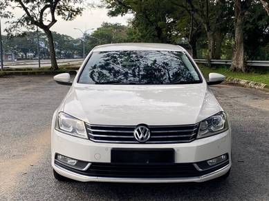 Volkswagen PASSAT 1.8 TSI (CKD) (A)