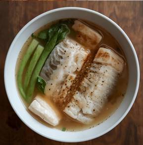 Tulang Ikan Salmon / Salmon Fish Bone (Frozen)