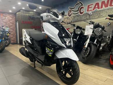 Suzuki Avenis 125 Scooter Stock Ready & Full Loan