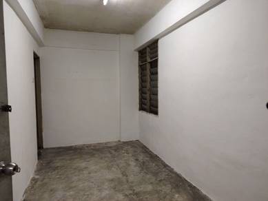 1st Floor Rumah Pangsa Bachang Permai Near Infenion n Taxes
