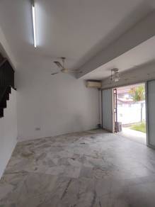 5 Bedroom 2-Storey Terrace House in Taman Puta Permai, Seri Kembangan