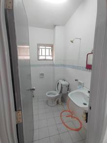 5 Bedroom 2-Storey Terrace House in Taman Puta Permai, Seri Kembangan