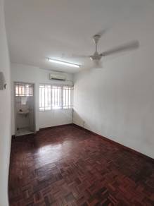 5 Bedroom 2-Storey Terrace House in Taman Puta Permai, Seri Kembangan