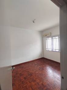 5 Bedroom 2-Storey Terrace House in Taman Puta Permai, Seri Kembangan