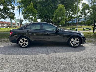 Mercedes Benz C180 CGI FACELIFT 7-SPEED