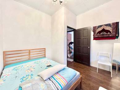 BOOKING 1K❤️ 2 Storey House Lorong Cakera Purnama,Bandar Puncak Alam