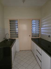4 rooms, 2 bathrooms unit near Pavillion Bukit Jalil, LRT