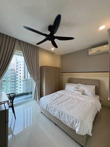 Queen Bedroom + Balcony @ Medini Signature 🌆 | ZERO Deposit | 5 mins