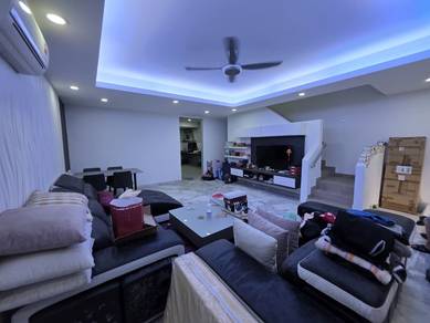 FOR RENT - 2 Storey LINK HOUSE @ BMC NICELY RENO WITH FURNISHED