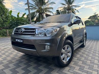 Toyota FORTUNER 2.7 V FACELIFT (A)