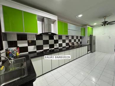 Taman Sri Sentosa, Dapur Luas Dgn Full Kitchen Cabinet