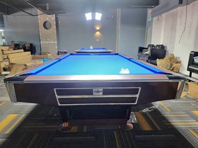 American Pool Table 9ft x 5ft - 9 Balls