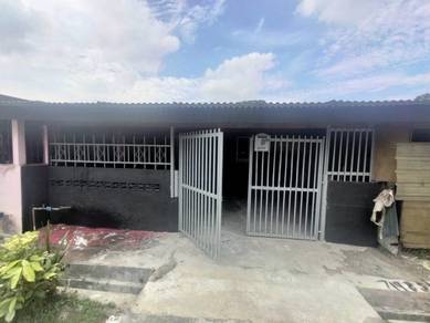 Rumah Teres setingkat / Sungai Buloh