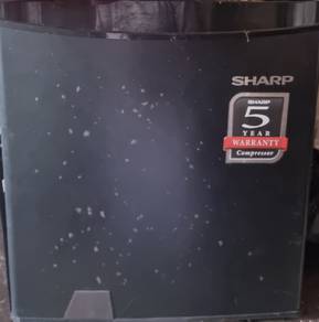 mini fridge / mini bar