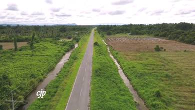 42.6 Acres Land (999 Title) near Golden Beach at Trombol, Kuching