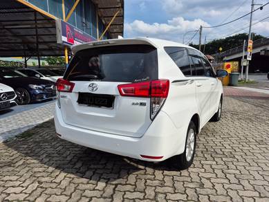 Toyota INNOVA E 2.0L (A)