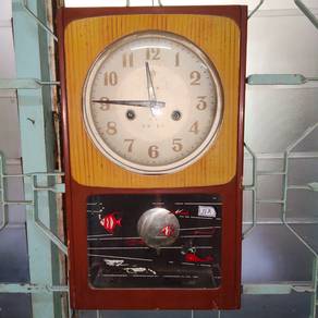 Vintage Wind-up Mechanical Wall Clock WR03