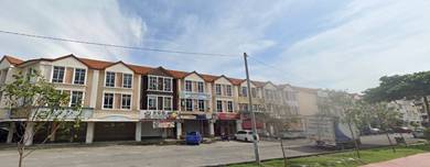 3 Storey Shoplot 3,400sf Facing Main Road at Lintang Batu Maung