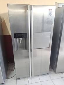 LG fridge freezer 2 door good condition