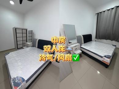 For Rent / Common Room / Walking Distance To CIQ 5 Minit / New Unit