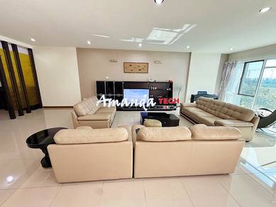 Baystar Luxury Condo | Spacious Bedrooms Nearby Queensbay Mall