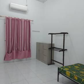 Bilik untuk disewa (Perempuan sahaja)