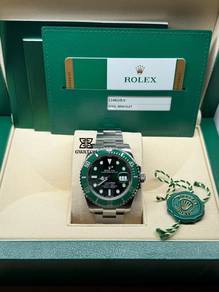 Rolex 116610LV Submariner Date Hulk