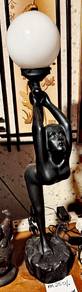 Statue Light Stand 