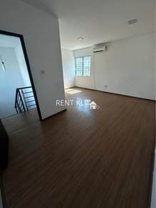 3 Bedrooms 2 Bathrooms 2 Storey Terrace House At Taman Tunku For Rent