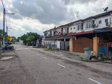 2 storey medium cost house with 3 bedrooms and 2 bathrooms