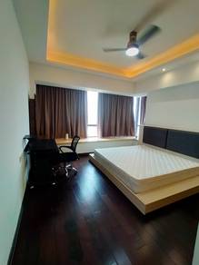 5 mins walk to CIQ - Big Master Bedroom (King size bed) at R&F mall