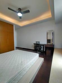 5 mins walk to CIQ - Big Master Bedroom (King size bed) at R&F mall