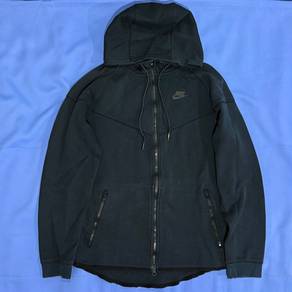 Pre-loved Original Nike Tech Fleece Hoodie M Size