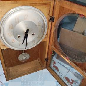 Vintage Wind-up Mechanical Wall Clock Jam Dinding1